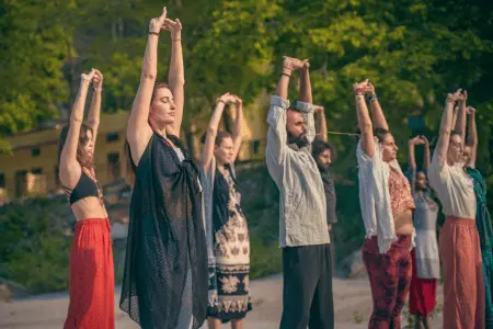 200 hour yoga teacher training in rishikesh