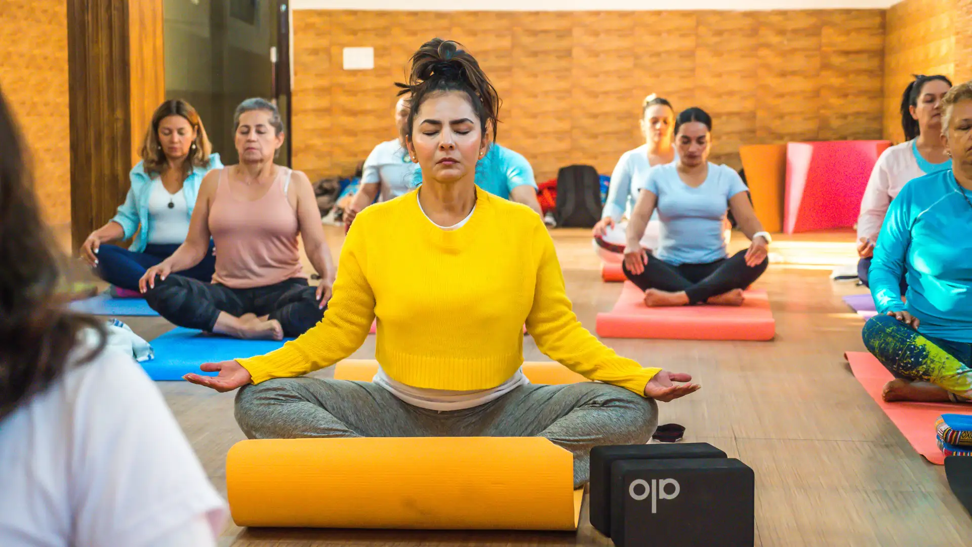 300 hr Yoga