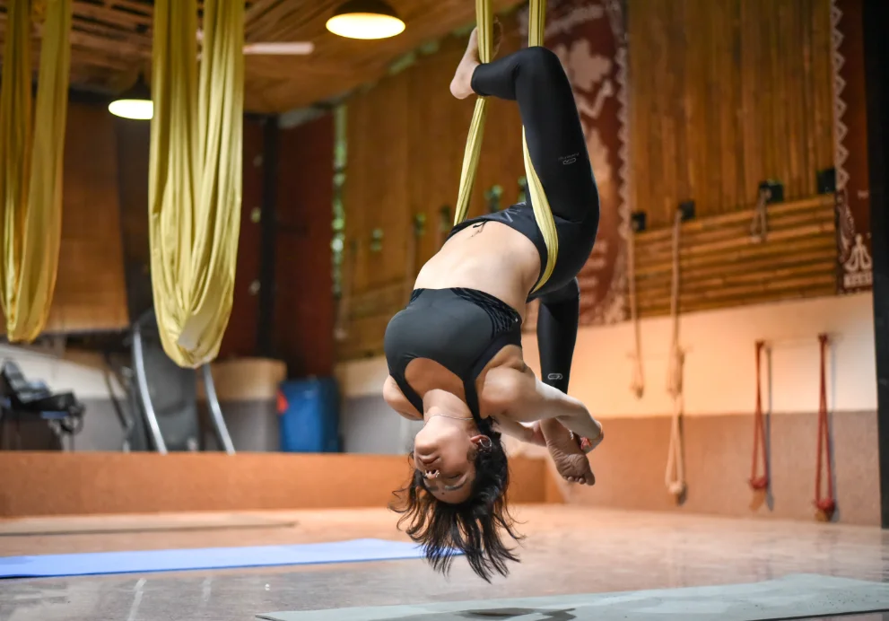Aerial yoga teacher training class on the hammock in Rishikesh &ndash; session 5