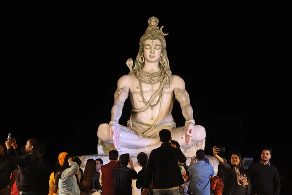Guided meditation during the 6 day mindfulness retreat in Rishikesh